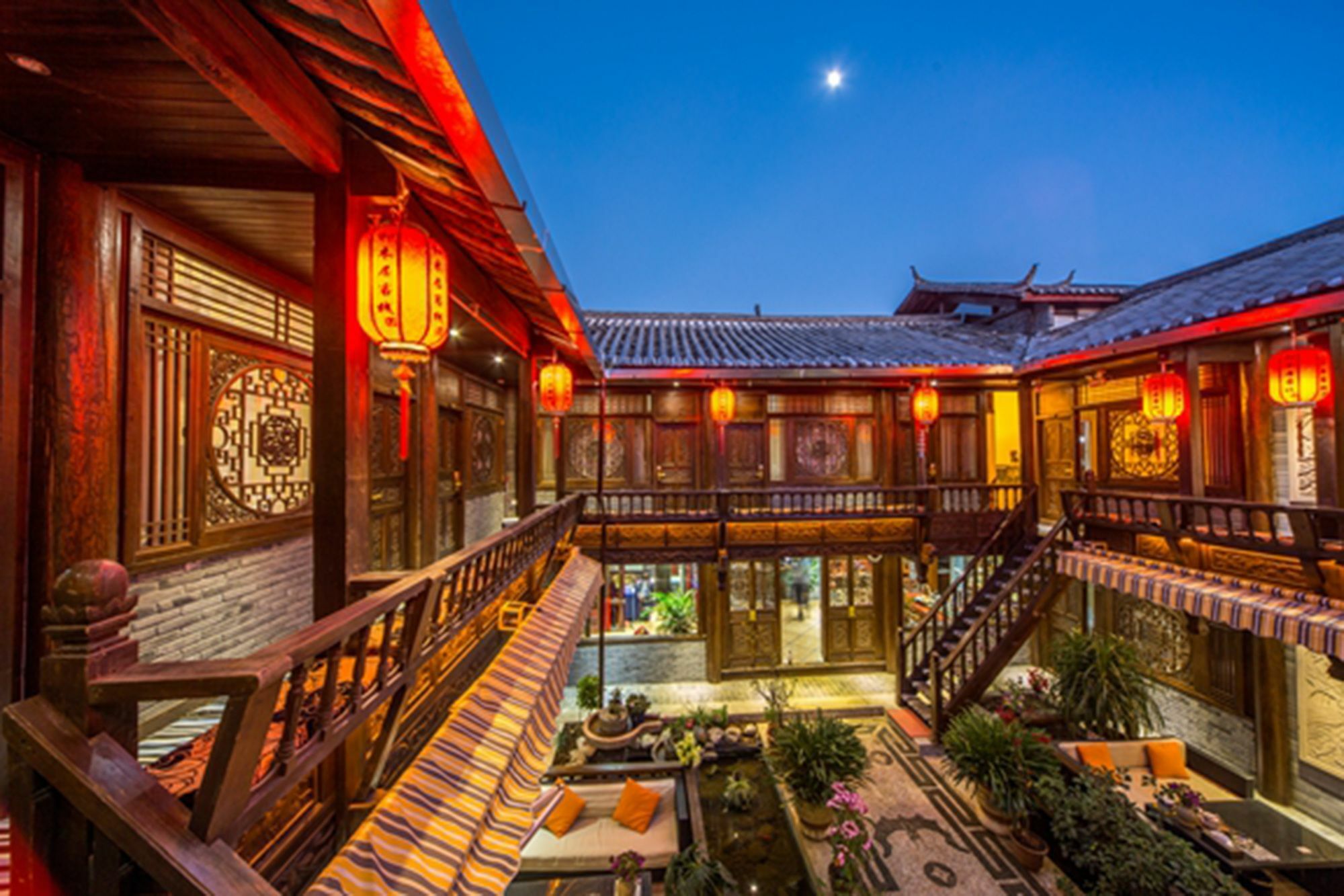 He Mu Ju Inn Zhongyi Branch Lijiang  Dış mekan fotoğraf