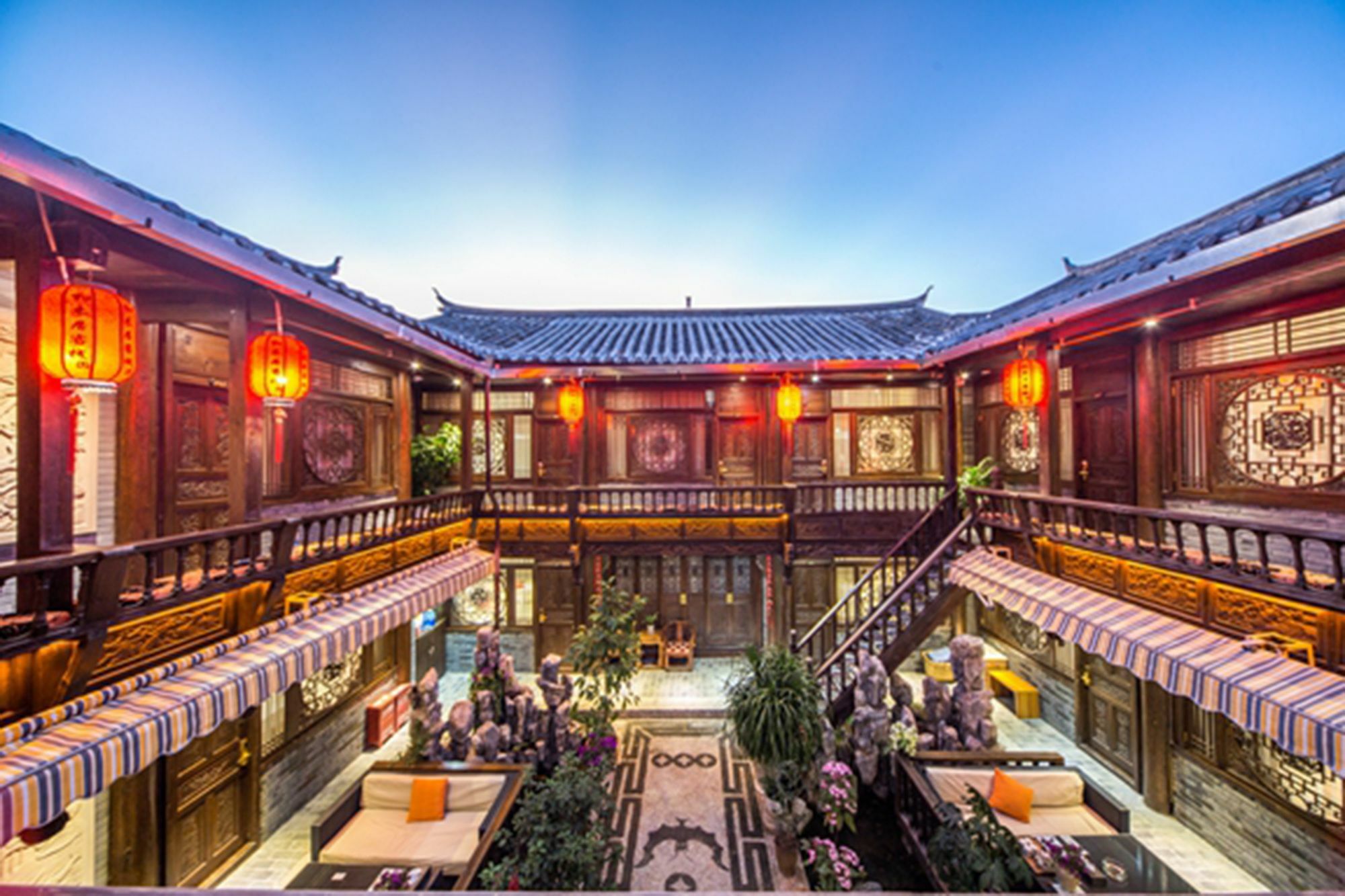 He Mu Ju Inn Zhongyi Branch Lijiang  Dış mekan fotoğraf